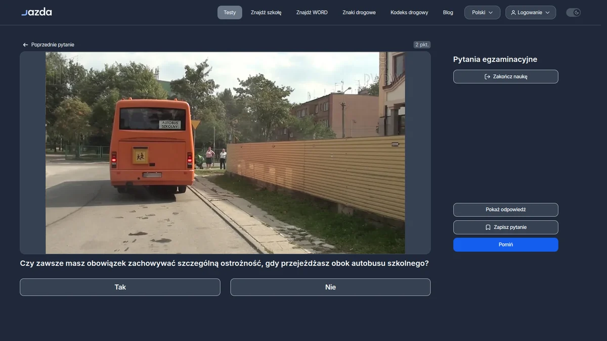Autobus szkolny - dlaczego zawsze wymaga szczególnej ostrożności