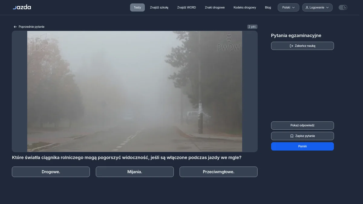 Światła drogowe we mgle - dlaczego ciągnik rolniczy może Cię oślepić