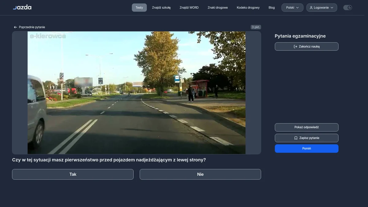 Pierwszeństwo na rondzie z lewej strony - kto komu ustępuje?