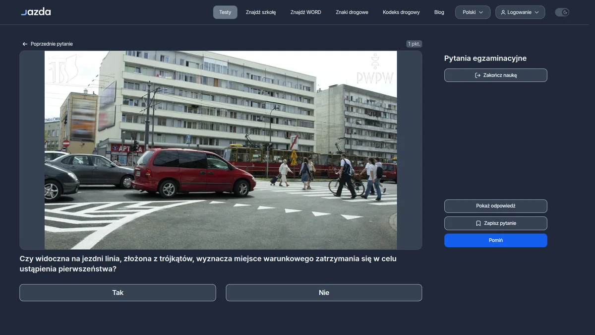 Linia P-13 trójkąty na jezdni - miejsce ustąpienia pierwszeństwa