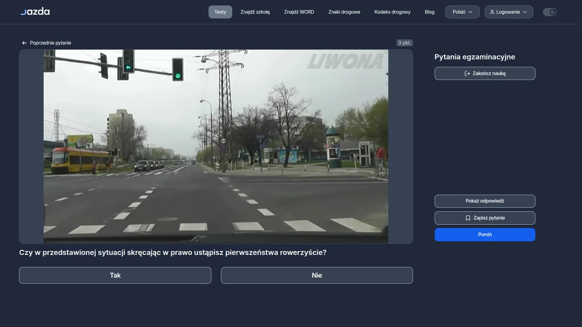 Skręt w prawo a pierwszeństwo rowerzysty na przejeździe