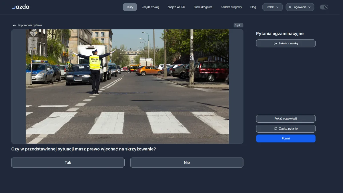 Policjant plecami z rozłożonymi rękami - zakaz ruchu